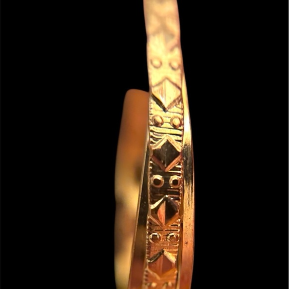 Stunning Gold-Tone Crystal Hoop Earrings - Elegant & Eye-Catching - Picture 12 of 14